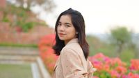 8 Foto Chetryn Kakak Betrand Peto yang Tinggal di NTT, Cantik Jarang Tersorot