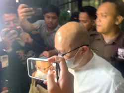 Eks Dirut Taspen Irit Bicara Usai Diperiksa KPK soal Korupsi Investasi