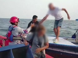 2 Turis Terjebak di Kapal Mati Mesin di Kepulauan Seribu, Damkar Evakuasi