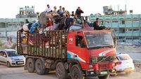Israel Paksa Warga Rafah Mengungsi