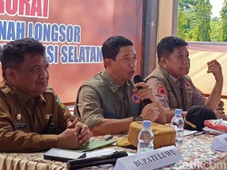 Update Bencana Banjir-Longsor Sulsel: 15 Orang Tewas, 210 Warga Mengungsi