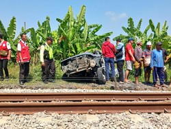 Kijang Vs KA di Pasuruan Tewaskan 4 Orang Angkut Rombongan Bu Nyai Sidogiri