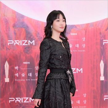 Kim Go Eun di red carpet Baeksang Arts Awards 2024