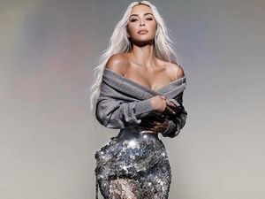 Penampilan Kim Kardashian di Met Gala 2024 Bikin Salfok Penampilan Kim Kardashian di Met Gala 2024 Bikin Salfok