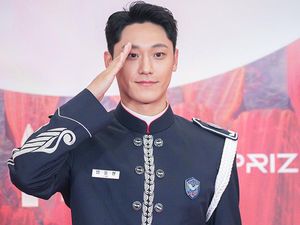 Lee Do Hyun Sabet Best New Actor Baeksang Arts Awards 2024 Lee Do Hyun Sabet Best New Actor Baeksang Arts Awards 2024