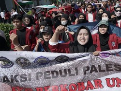 Ribuan Mahasiswa Muhammadiyah Sidoarjo Turun Jalan Bela Palestina