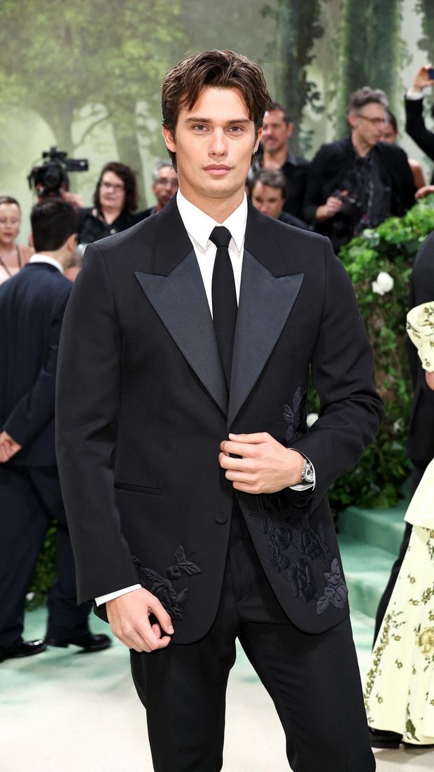 NEW YORK, NEW YORK - MAY 06: Nicholas Galitzine attends The 2024 Met Gala Celebrating 