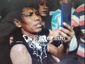 Awal Mula Maling Motor Video Call Emak Sebelum Digebuki Massa di Koja Awal Mula Maling Motor Video Call Emak Sebelum Digebuki Massa di Koja
