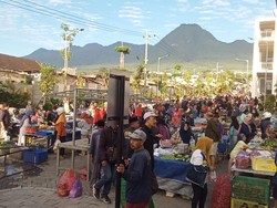 Pj Walkot Batu Minta Pembongkaran Lapak Pasar di Area Stadion Dipercepat