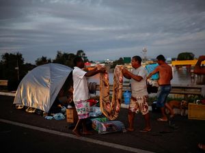 Potret Warga Terdampak Banjir Brasil Mengungsi di Jalanan