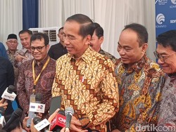 Disebut Jembatani Pertemuan Prabowo-Megawati, Jokowi Cuma Senyum
