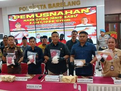 Polresta Barelang Musnahkan 3 Kg Sabu, Tangkap 7 Pelaku