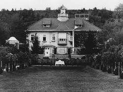 Tengok Vila Bersejarah Tomas Bata, Pendiri Bata yang Pabriknya Tutup di Purwakarta