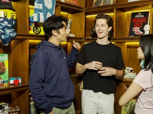 Abeliano Curi Kesempatan Mumpung Henry Moodie di Jakarta