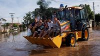 Alat Berat Dikerahkan untuk Evakuasi Korban Banjir di Brasil