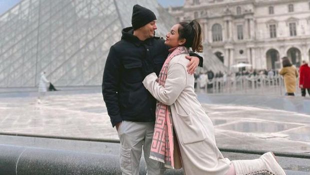 Andrew Andika dan Tengku Dewi Putri