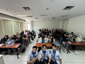 Siswa SMK IDN Solo Berbagi Ilmu Bersama Mahasiswa UI