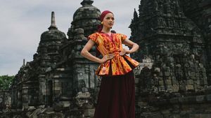 9 Foto Busana Karya Julianto X Iwan Tirta, Diperagakan Miss Mega Bintang