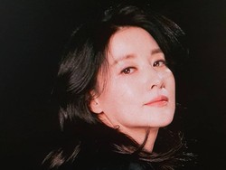 Lee Young Ae Bagikan Rutinitas Skincare, Caranya Hemat Produk Jadi Sorotan