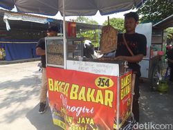 Kegigihan Bakul Bakso Bakar Boyolali Nabung 12 Tahun Akhirnya Berangkat Haji