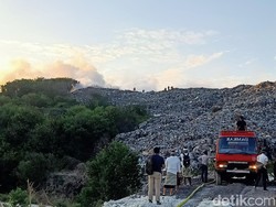 TPA Sarbagita Suwung Denpasar Terbakar Lagi, Belasan Mobil Damkar Dikerahkan