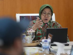 Risma Minta Ada Posko 24 Jam-Pengungsian Tambahan Korban Lahar Dingin Marapi Risma Minta Ada Posko 24 Jam-Pengungsian Tambahan Korban Lahar Dingin Marapi