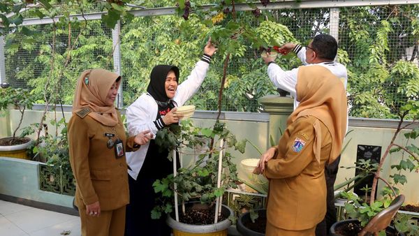 Rekor MURI Daur Ulang Limbah Terbanyak