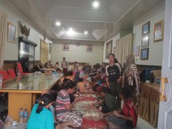 Rumdin Bupati OKU Jadi Posko Penginapan Korban Banjir-Dapur Umum