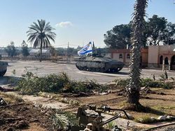 Tank-tank Israel Mulai Memasuki Rafah untuk Agresi Darat