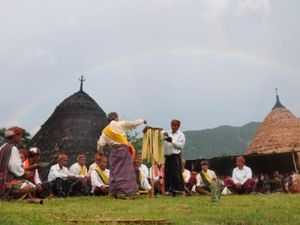 Makna dan Sejarah Upacara Penti di Manggarai NTT