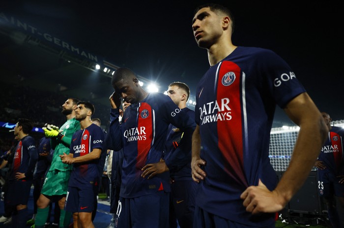 Wajah Sedih Pemain PSG Usai Gagal ke Final Liga Champions Soccer Football - Champions League - Semi Final - Second Leg - Paris St Germain v Borussia Dortmund - Parc des Princes, Paris, France - May 7, 2024 Paris St Germain's Achraf Hakimi and Ousmane Dembele look dejected after the match REUTERS/Sarah Meyssonnier