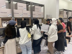 Tips Cuan Belanja di BTS POP-UP MONOCHROME IN JAKARTA Tips Cuan Belanja di BTS POP-UP MONOCHROME IN JAKARTA