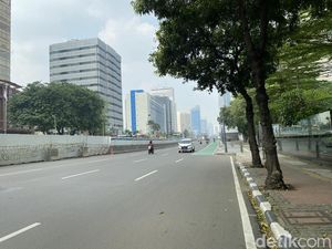 Long Weekend, Lalin Jl Sudirman-MH Thamrin Jakarta Lengang Long Weekend, Lalin Jl Sudirman-MH Thamrin Jakarta Lengang