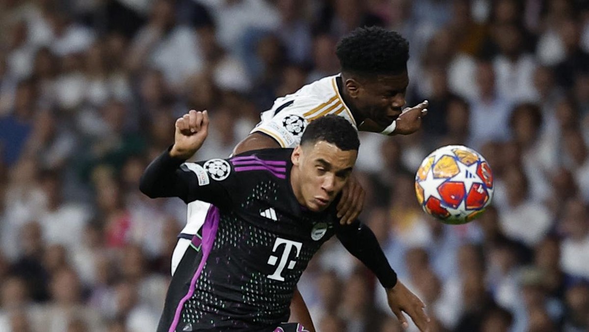 Real Madrid vs Bayern Munich di babak pertama. (Foto: REUTERS/Juan Medina)