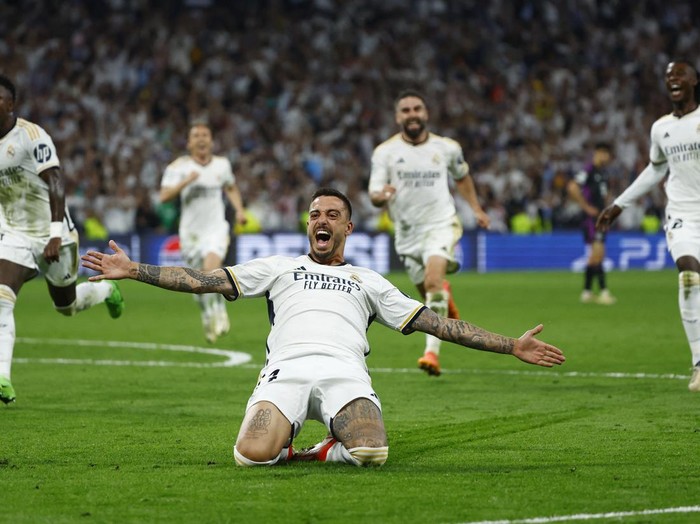 Soccer Football - Champions League - Semi Final - Second Leg - Real Madrid v Bayern Munich - Santiago Bernabeu, Madrid, Spain - May 8, 2024  Real Madrid's Joselu celebrates scoring their second goal REUTERS/Susana Vera