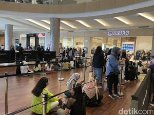 Makin Siang, Ribuan ARMY Geruduk BTS POP-UP: MONOCHROME