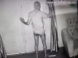 Maling Bertopeng dan Berkolor Rampok Rumah di Palembang