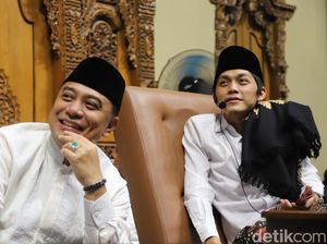 Pengajian Akbar Undang Gus Iqdam Ramaikan Hari Jadi Surabaya ke-731 Pengajian Akbar Undang Gus Iqdam Ramaikan Hari Jadi Surabaya ke-731