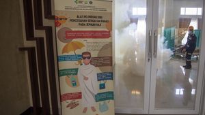 Pengasapan Asrama Haji Indramayu Cegah Nyamuk Sebar Penyakit