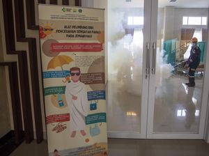 Pengasapan Asrama Haji Indramayu Cegah Nyamuk Sebar Penyakit Pengasapan Asrama Haji Indramayu Cegah Nyamuk Sebar Penyakit