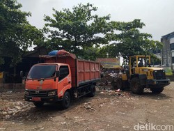 Sudin DLH Jaksel Catat 28 Pelanggar Jadwal Buang Sampah di Pasar Minggu
