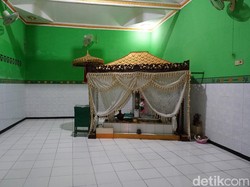 Cerita Tak Masuk Logika di Sekitar Pesarean Raden Ayu Pandan Sari