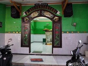 Cerita Tutur Raden Ayu Pandan Sari Pembabat Alas Kalibutuh Surabaya Cerita Tutur Raden Ayu Pandan Sari Pembabat Alas Kalibutuh Surabaya