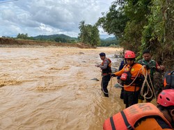 Kalla Rescue Bantu BPBD Luwu Evakuasi Korban Banjir dan Tanah Longsor