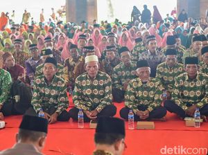 1.880 Calon Jemaah Haji Lamongan Berangkat Akhir Pekan Ini 1.880 Calon Jemaah Haji Lamongan Berangkat Akhir Pekan Ini