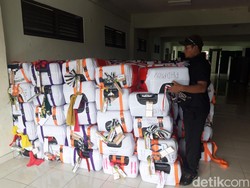 Kiriman Koper Milik Calon Haji Mulai Berdatangan di Asrama Donohudan Solo