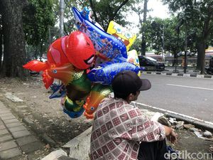 Mimpi Suparman, Penjual Balon di Supratman yang Ingin Jadi Bos Mimpi Suparman, Penjual Balon di Supratman yang Ingin Jadi Bos
