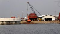Galangan Kapal Bertengger di Proyek Tanggul Laut Pantai Dadap
