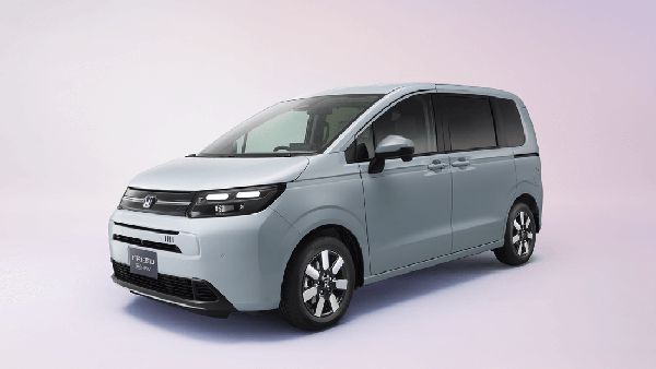 Ini Dia Honda Freed Generasi Terbaru