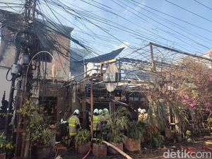 Restoran Moana di Canggu Terbakar Hebat, 8 Mobil Damkar Dikerahkan